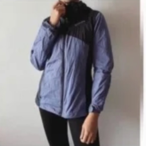 Columbia Women's Jacket with Hood - Picture 5 of 9